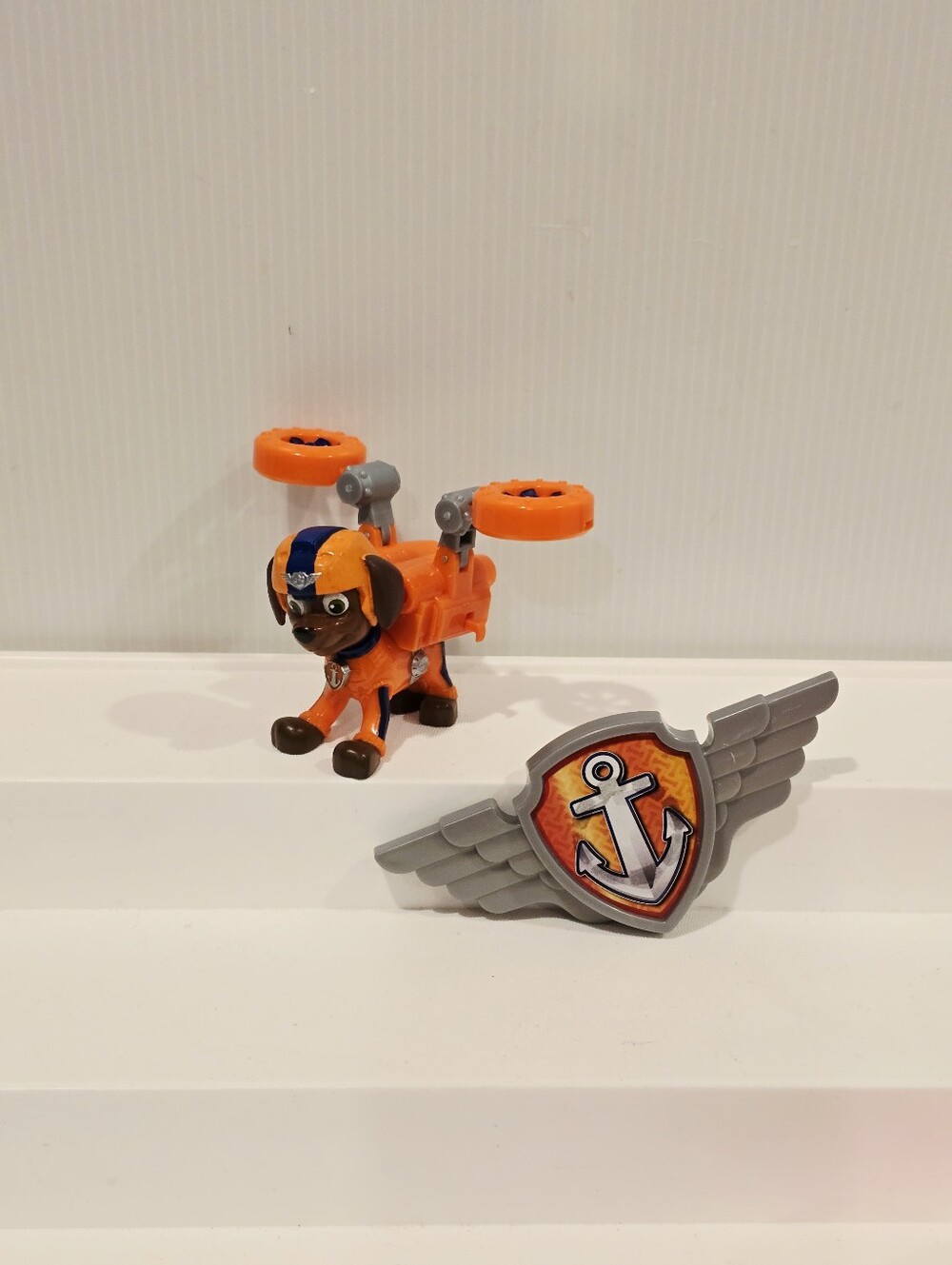 Paw Patrol Air Rescue Zuma Pup Pack Figure and Badge Set